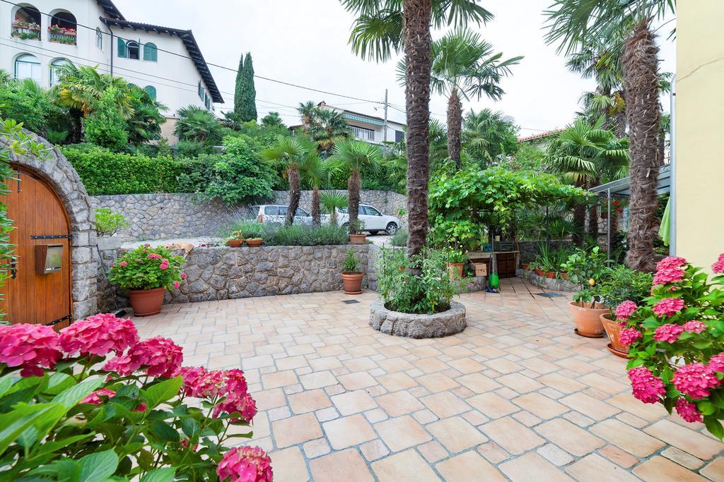 Apartments Hortensia Opatija Exterior photo